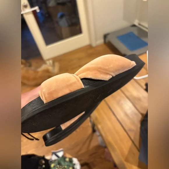 Chloe Peach Velvet and Black Sandals Women’s Size US 6/ EU 36 - Picture 3 of 4